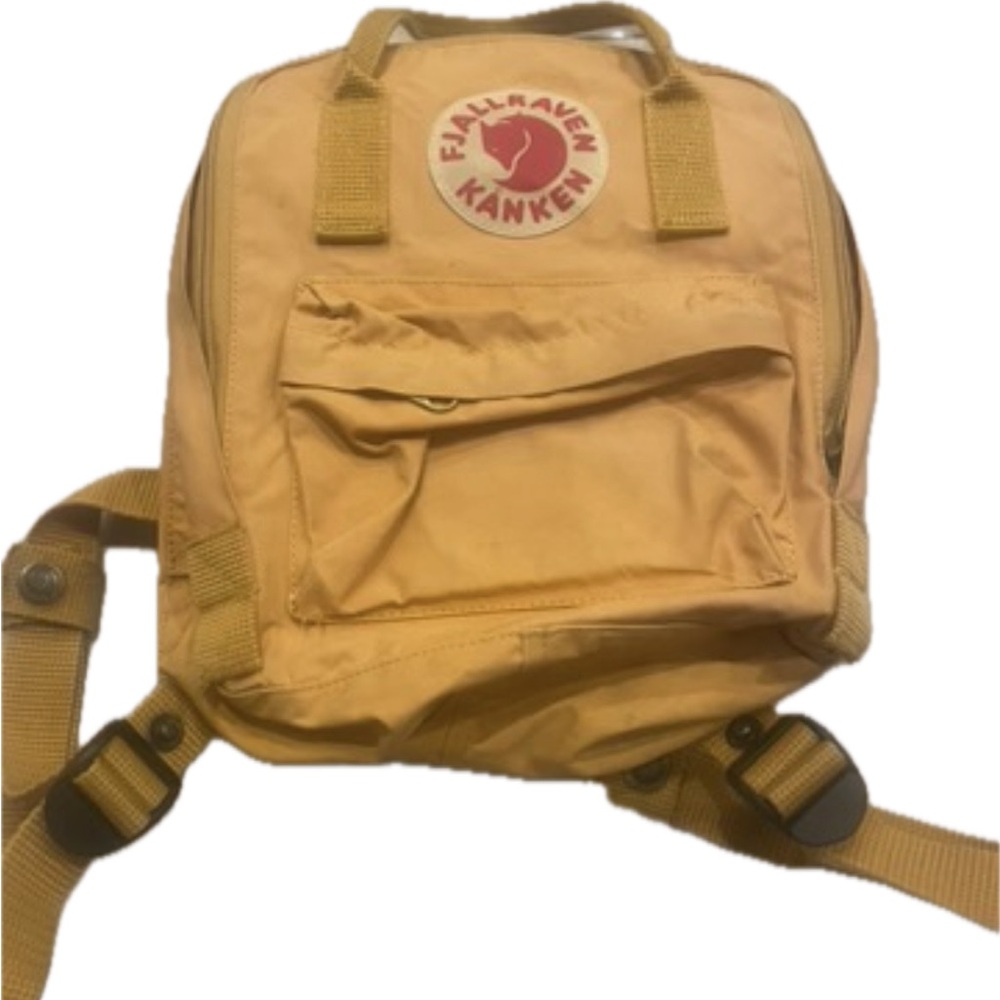 Fjällräven Kånken Backpack 
 Mini Backpack in Mustard Yellow